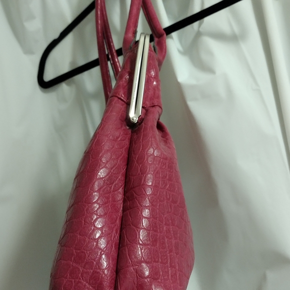 Bueno Red Crocodile-Embossed Shoulder Bag - Picture 10 of 15